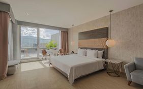 V Grand Hotel, A Member Of Radisson Individuals